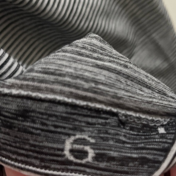 Lululemon Women's 6 Swiftly Racerback Tank Top Black White Striped Athletic Run - Picture 5 of 5